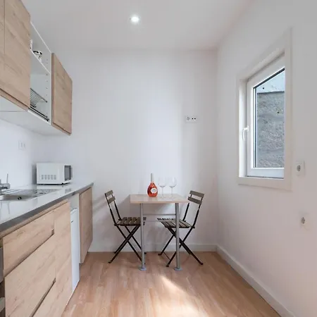 Calm Sunny House With Terrace 포르투