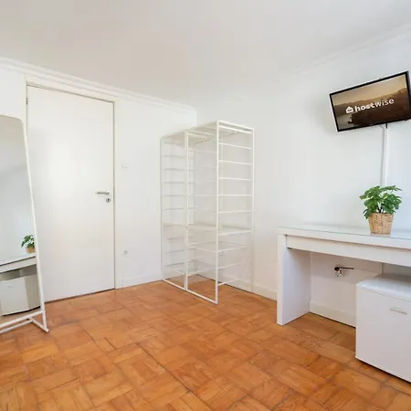 Апартаменты Calm Sunny House With Terrace *