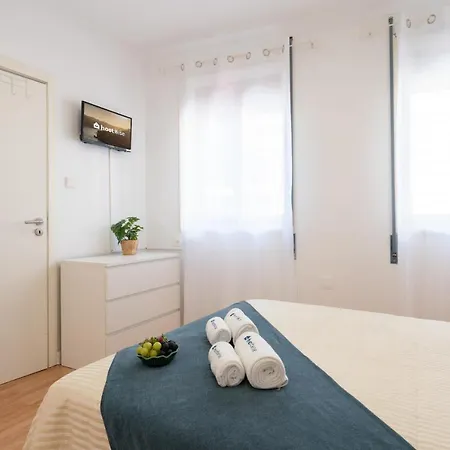 Calm Sunny House With Terrace * Порту