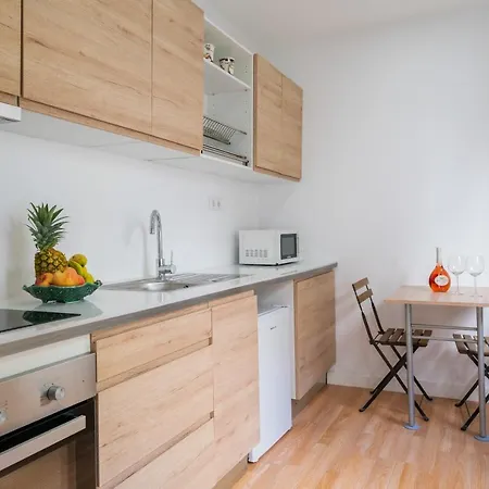 Apartment Calm Sunny House With Terrace Porto