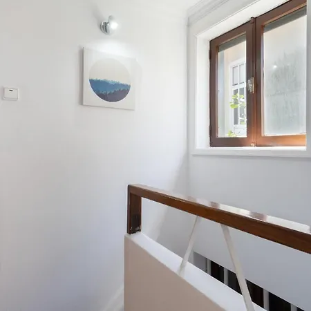Calm Sunny House With Terrace Porto